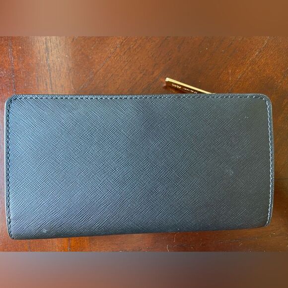 MICHAEL KORS black purse - Picture 7 of 9